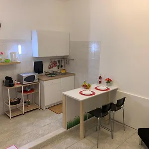 Appartement Duplex Airport, Catánia